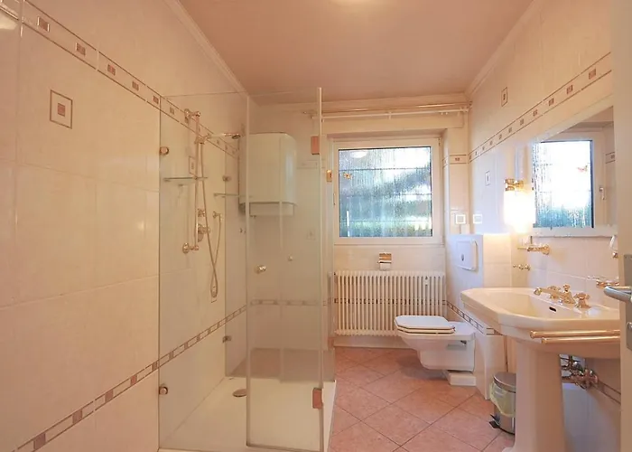 Hotel Riverside Airport *