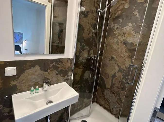 Hotel Riverside Airport *