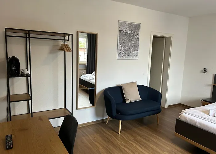 Riverside Airport Hotel