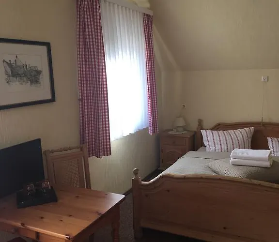 Riverside Airport Hotel