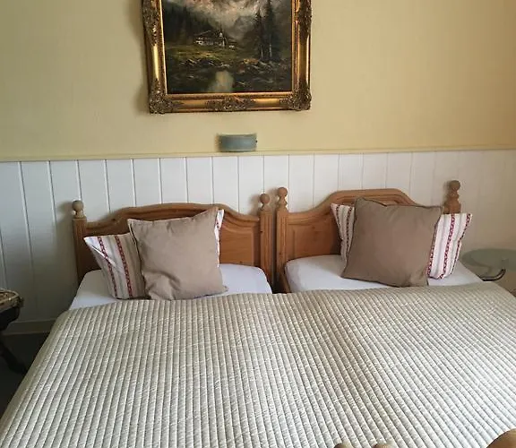 Riverside Airport Hotel