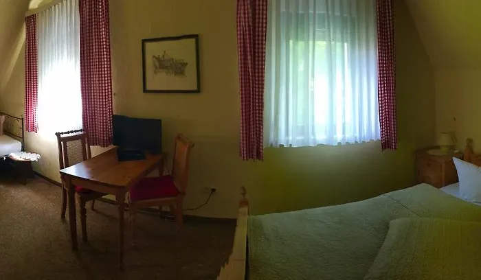 Hotel Riverside Airport